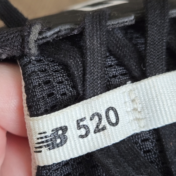 New Balance 520 Womens Size 6 Black and White Athletic Sneakers - Picture 12 of 13